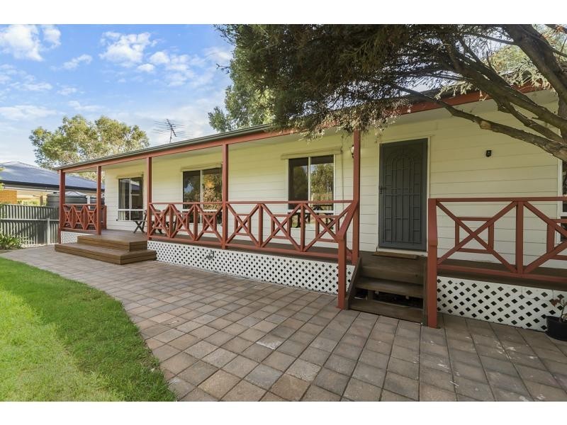 11 WHITEMAN ROAD, Williamstown SA 5351