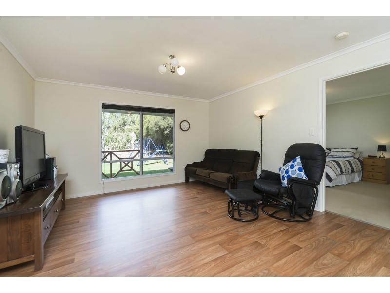 11 WHITEMAN ROAD, Williamstown SA 5351
