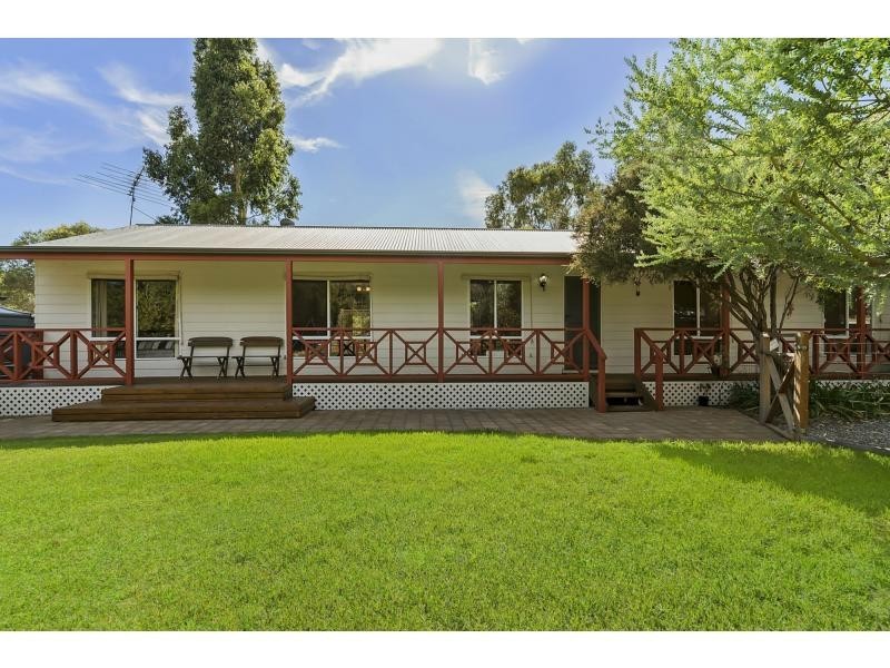 11 WHITEMAN ROAD, Williamstown SA 5351