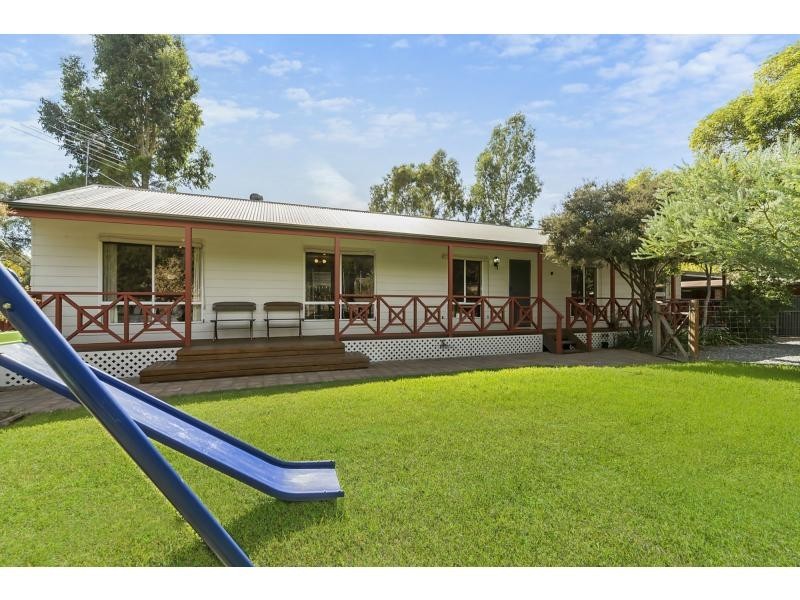 11 WHITEMAN ROAD, Williamstown SA 5351