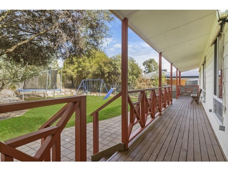11 WHITEMAN ROAD, Williamstown SA 5351