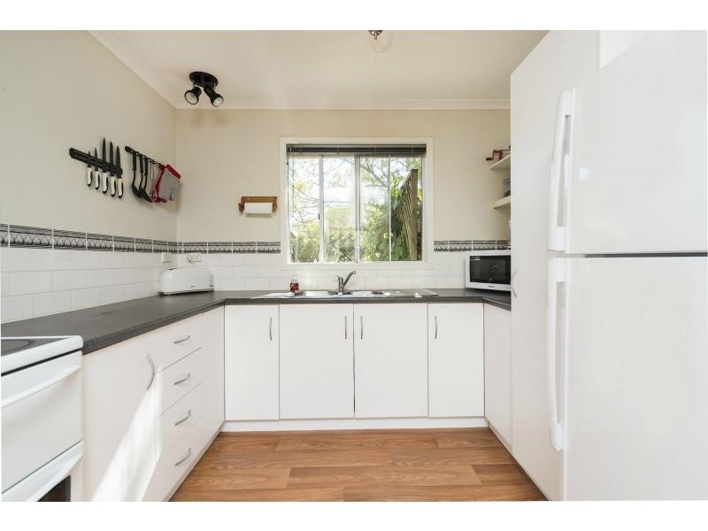 11 WHITEMAN ROAD, Williamstown SA 5351