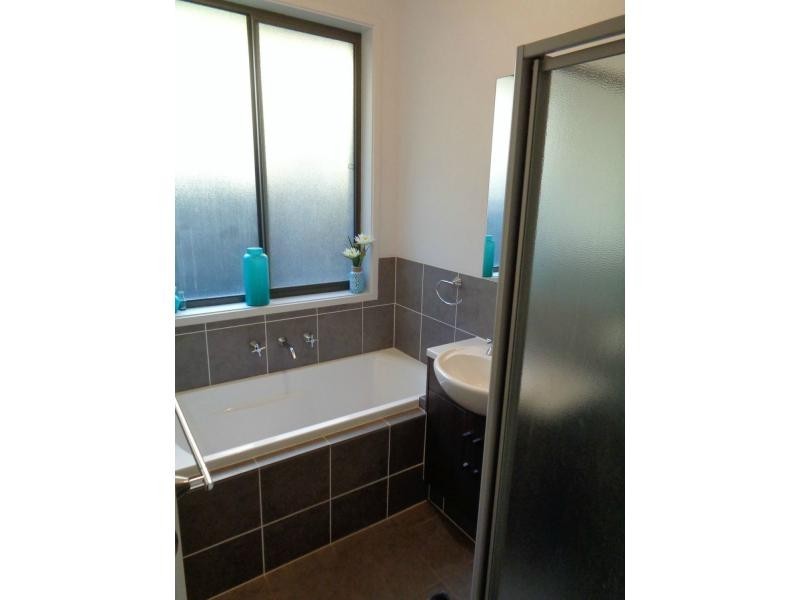 75 Franklin Avenue, Mawson Lakes SA 5095