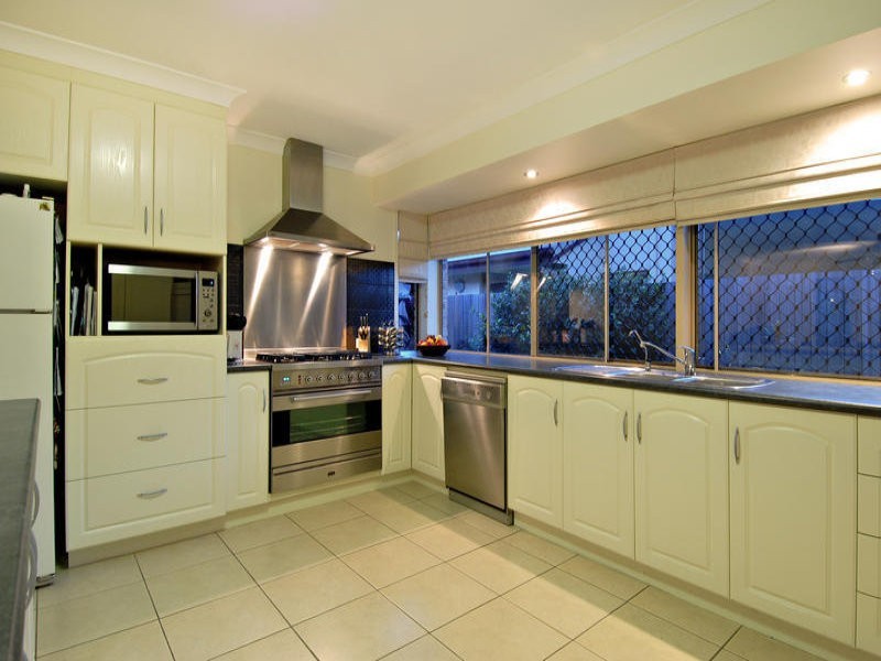 22 Springall Place, Wakerley QLD 4154