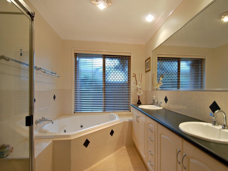 22 Springall Place, Wakerley QLD 4154