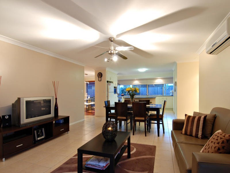 22 Springall Place, Wakerley QLD 4154