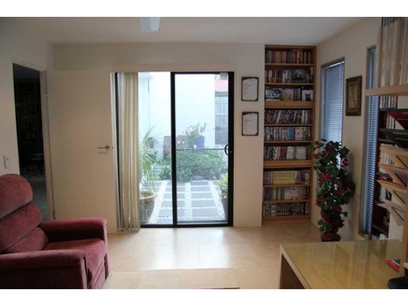 5 Narooma Place, Helensvale QLD 4212