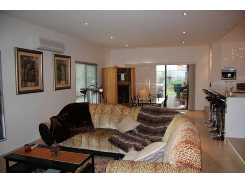 5 Narooma Place, Helensvale QLD 4212
