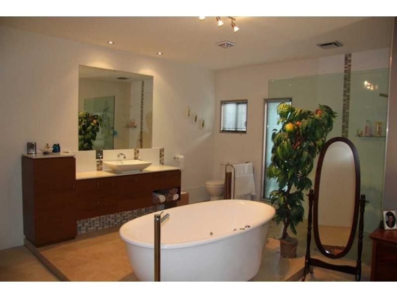 5 Narooma Place, Helensvale QLD 4212