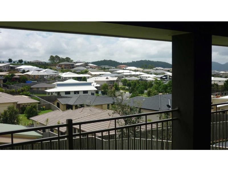 11 Codrington Circuit, Pacific Pines QLD 4211