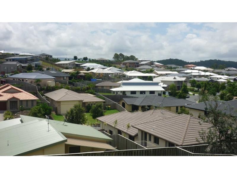 11 Codrington Circuit, Pacific Pines QLD 4211