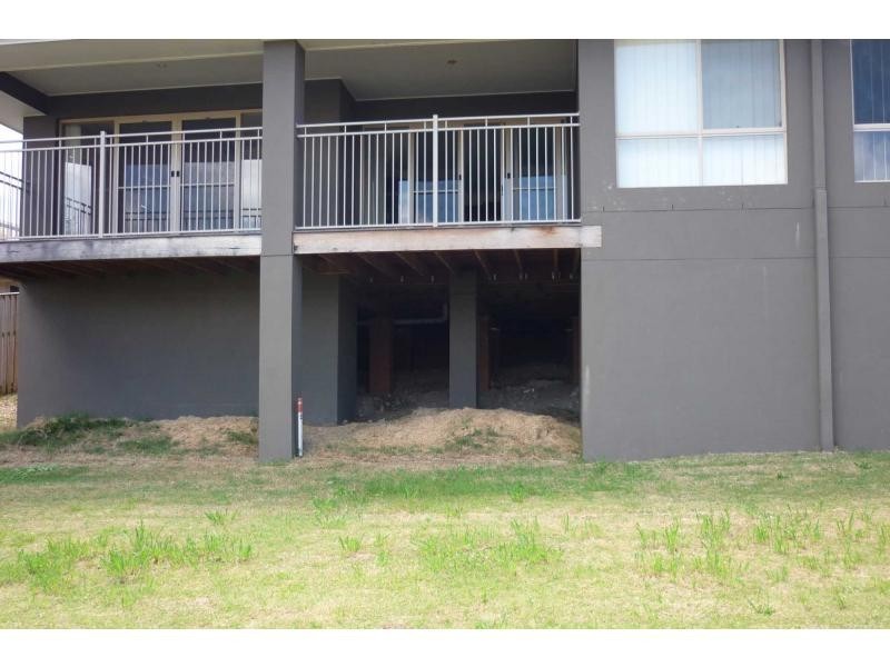 11 Codrington Circuit, Pacific Pines QLD 4211