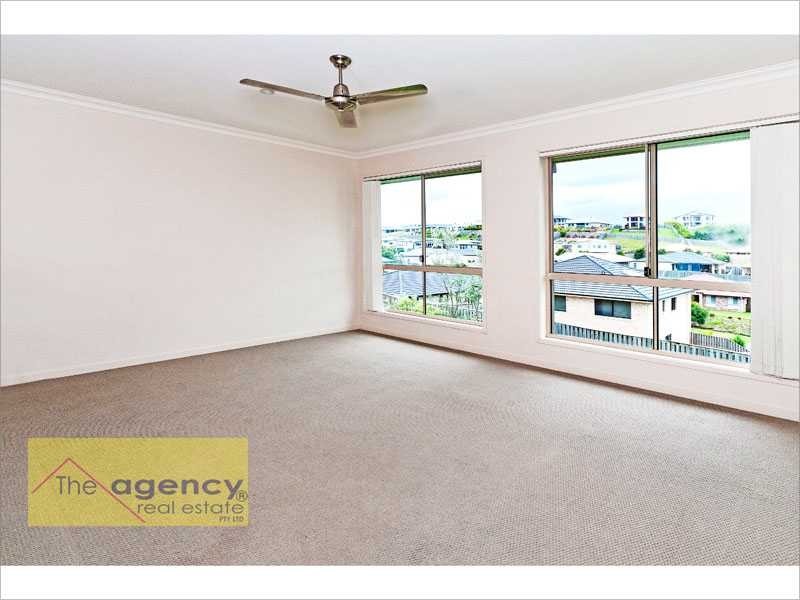 11 Codrington Circuit, Pacific Pines QLD 4211
