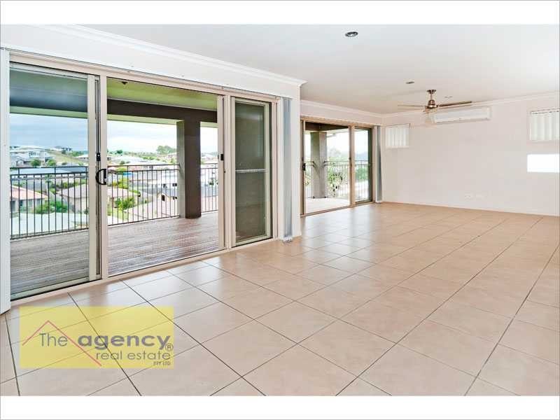11 Codrington Circuit, Pacific Pines QLD 4211