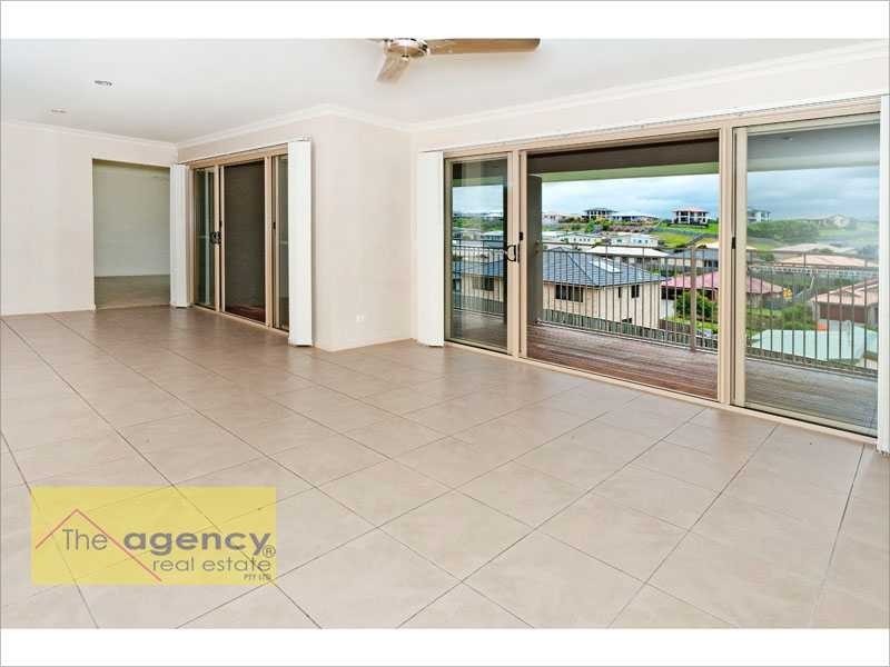 11 Codrington Circuit, Pacific Pines QLD 4211
