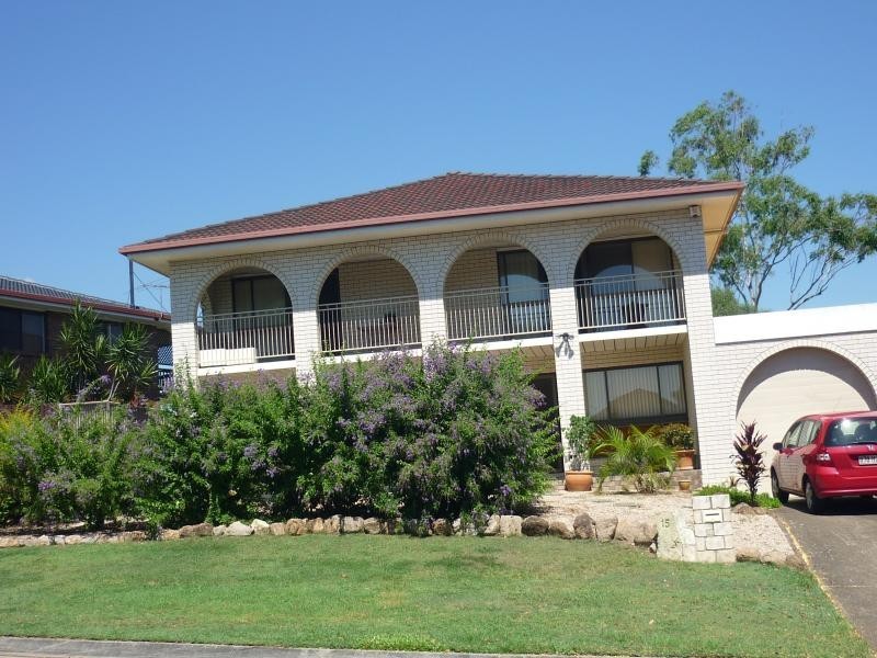 15 Banwell Crescent, Carindale QLD 4152