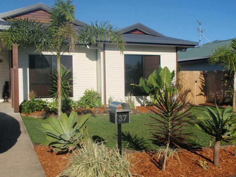 Mission Beach QLD 4852