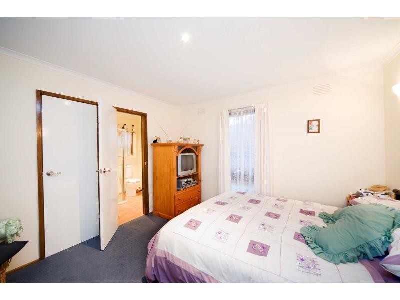 13 Oaklands Crescent, Frankston VIC 3199