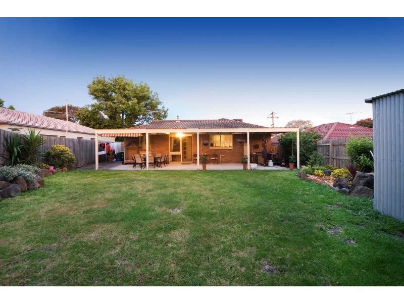 13 Oaklands Crescent, Frankston VIC 3199