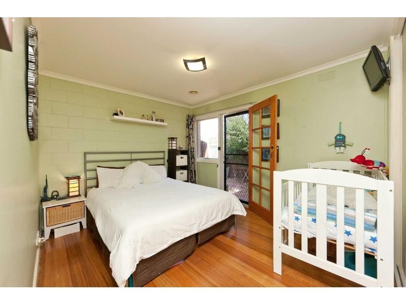 2/24 Golden Avenue, Chelsea VIC 3196