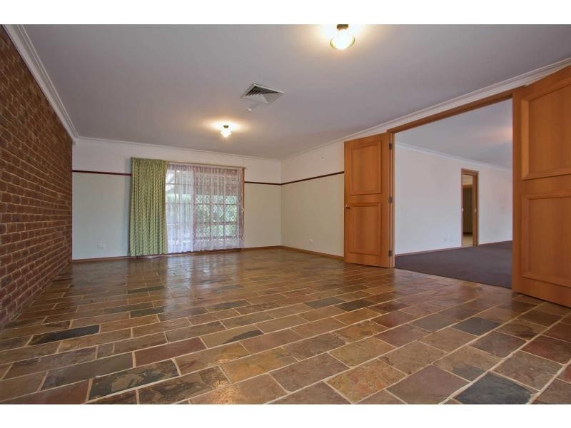 13 Coronet Court, Cranbourne VIC 3977