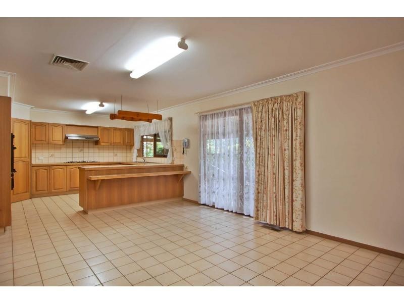 13 Coronet Court, Cranbourne VIC 3977
