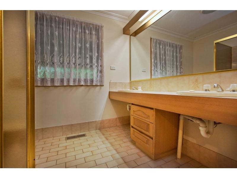 13 Coronet Court, Cranbourne VIC 3977