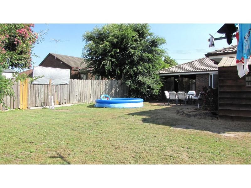 11 Glenview Crescent, Frankston VIC 3199