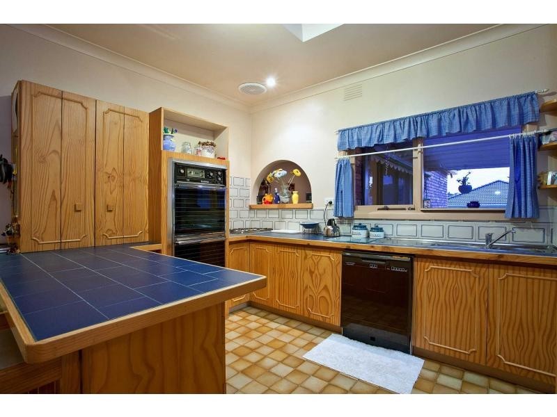 4 Redgdon Avenue, Frankston VIC 3199