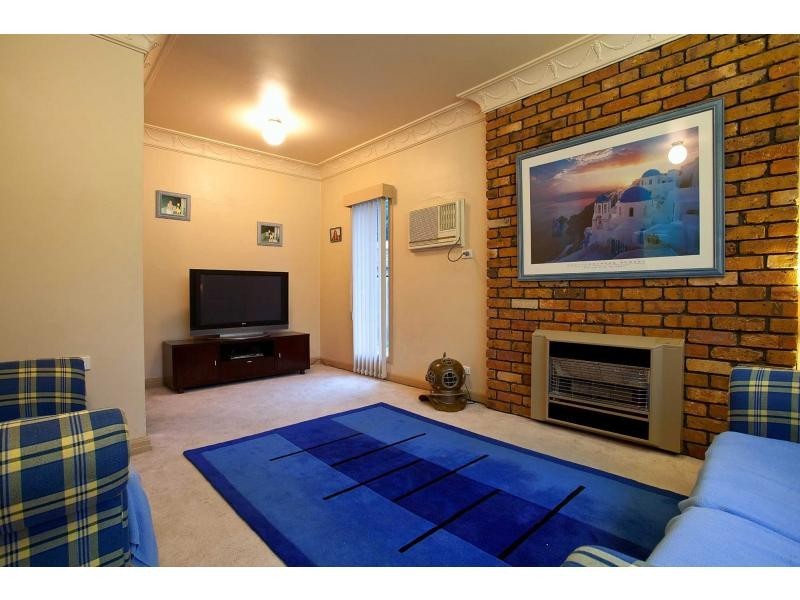 4 Redgdon Avenue, Frankston VIC 3199