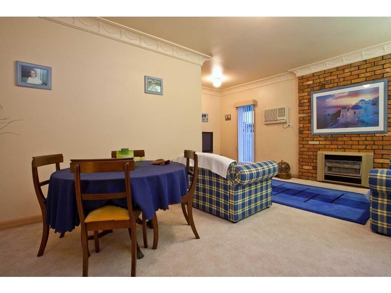 4 Redgdon Avenue, Frankston VIC 3199