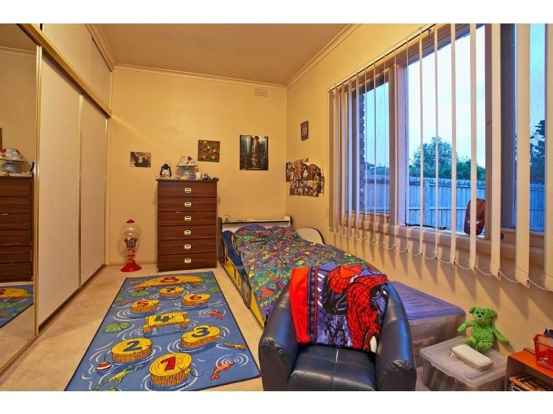 4 Redgdon Avenue, Frankston VIC 3199