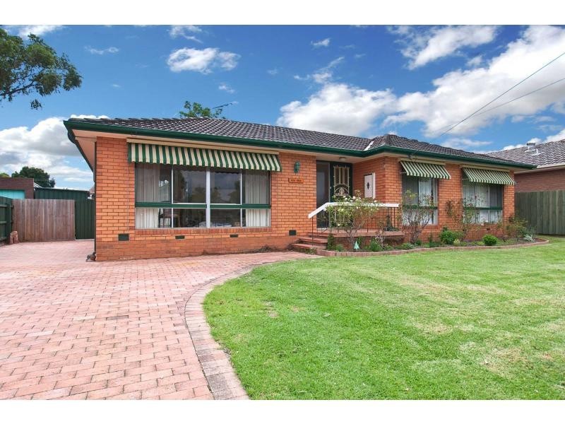 33 Alexander Crescent, Frankston VIC 3199