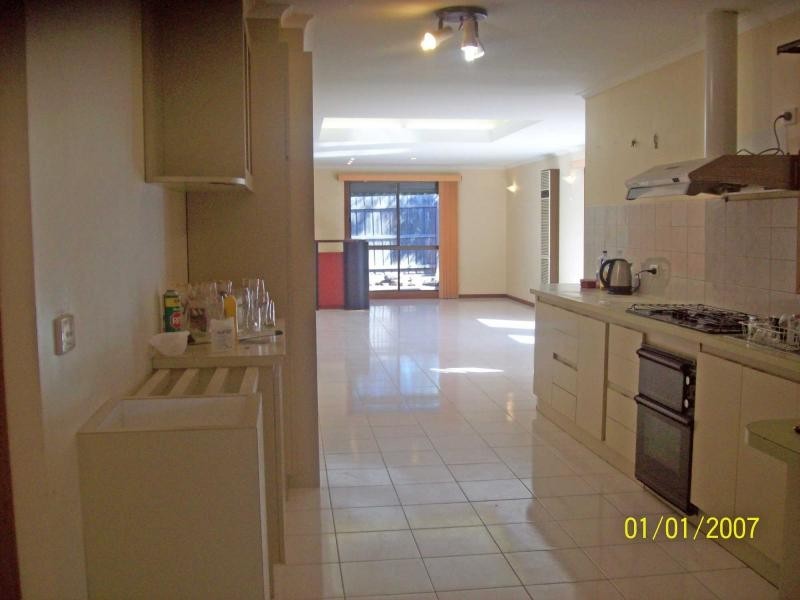 15 Burton Close, Keilor Downs VIC 3038