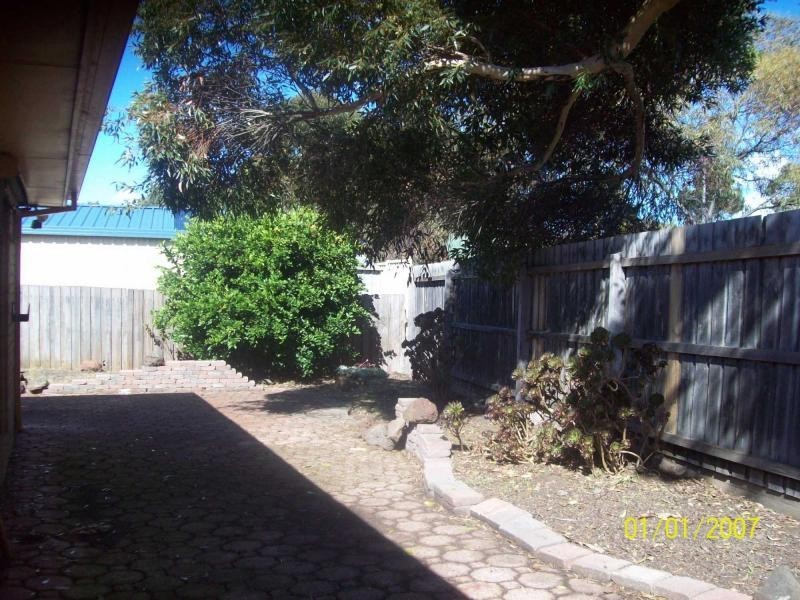 15 Burton Close, Keilor Downs VIC 3038