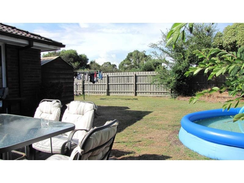 11 Glenview Crescent, Frankston VIC 3199
