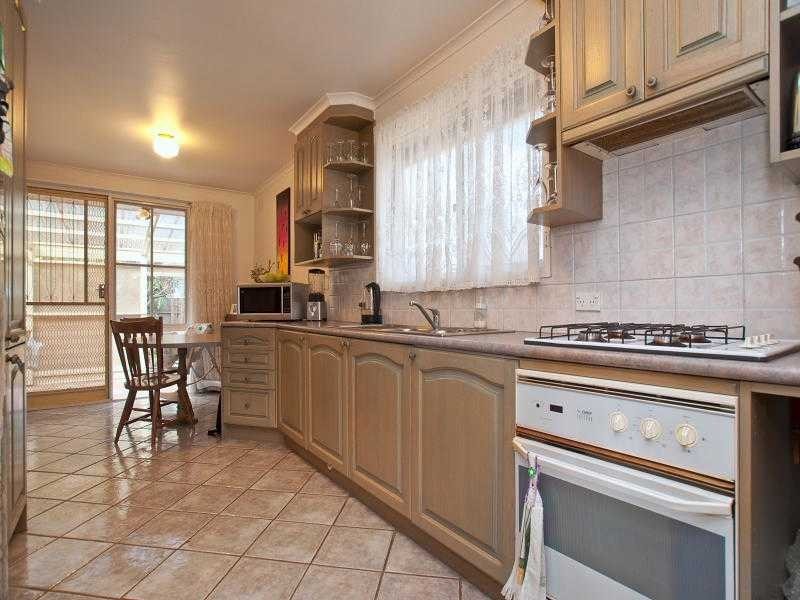 10 Lucerne Crescent, Frankston VIC 3199