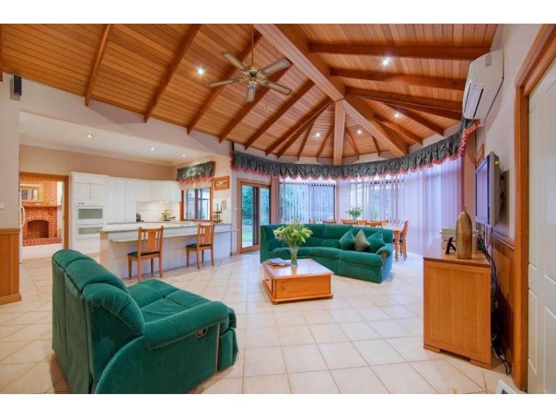 50 Maraline Road, Skye VIC 3977