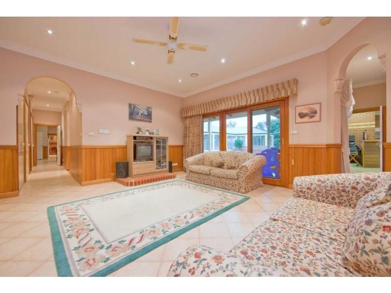 50 Maraline Road, Skye VIC 3977