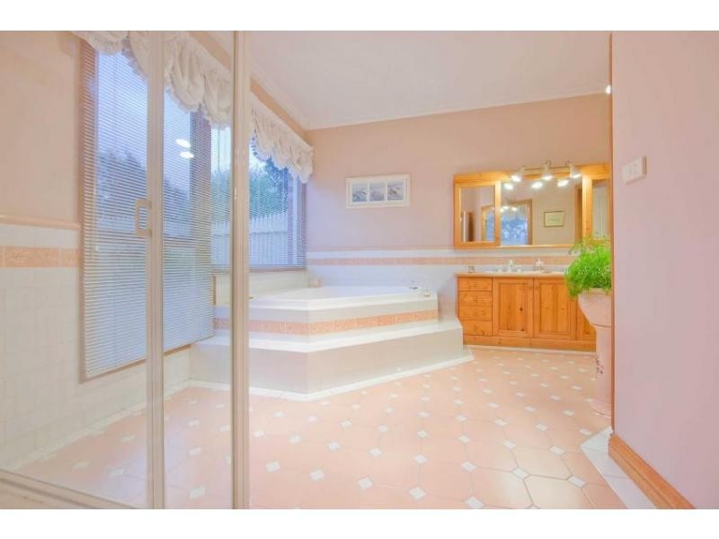 50 Maraline Road, Skye VIC 3977