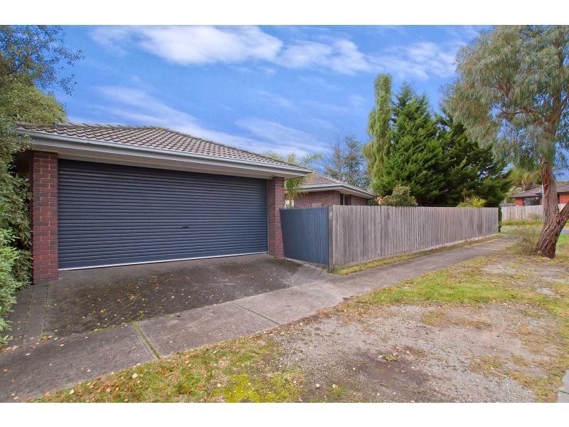 29 Bokissa Drive, Frankston VIC 3199