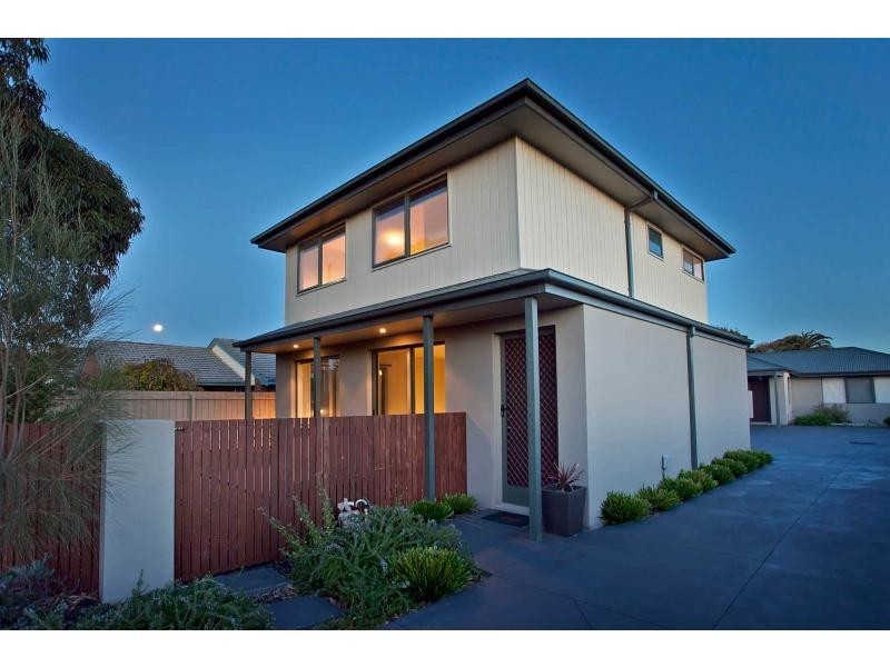 1/28 Johnstone Street, Seaford VIC 3198