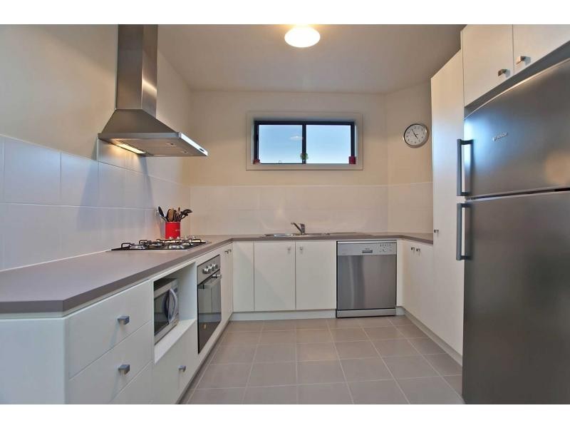 1/28 Johnstone Street, Seaford VIC 3198