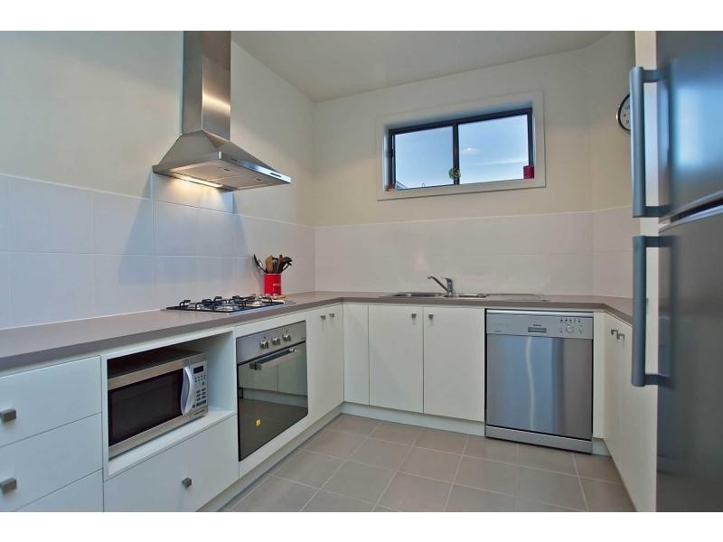 1/28 Johnstone Street, Seaford VIC 3198