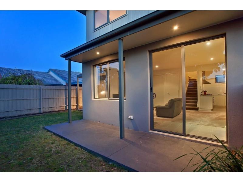 1/28 Johnstone Street, Seaford VIC 3198