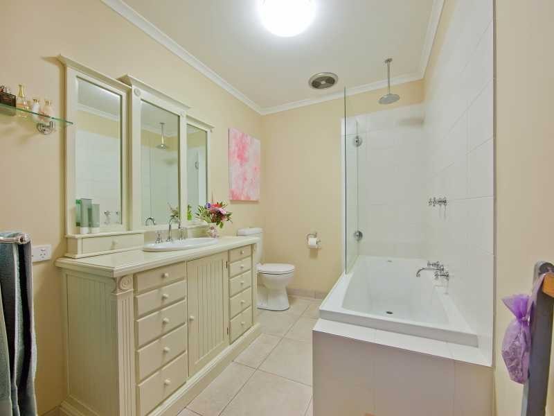 42 Jasper Terrace, Frankston South VIC 3199