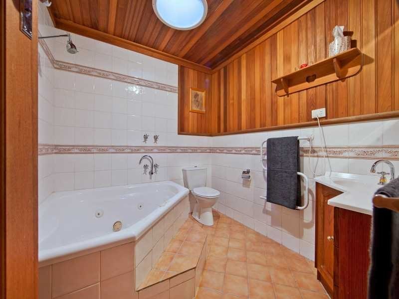 42 Jasper Terrace, Frankston South VIC 3199