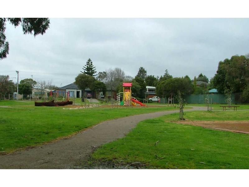 1/4 Rex Street, Frankston VIC 3199