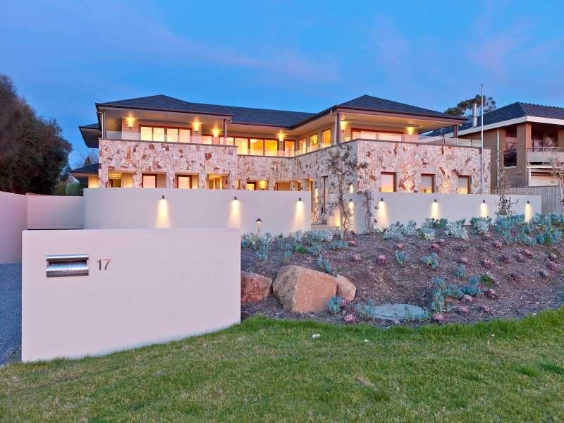 17 Earimil Drive, Mount Eliza VIC 3930