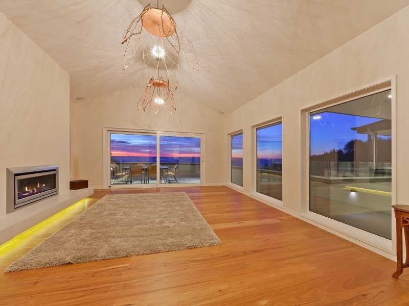 17 Earimil Drive, Mount Eliza VIC 3930